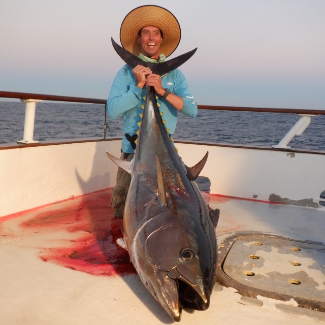 Angler reels in rare 364-pound 'super cow' bluefin tuna in