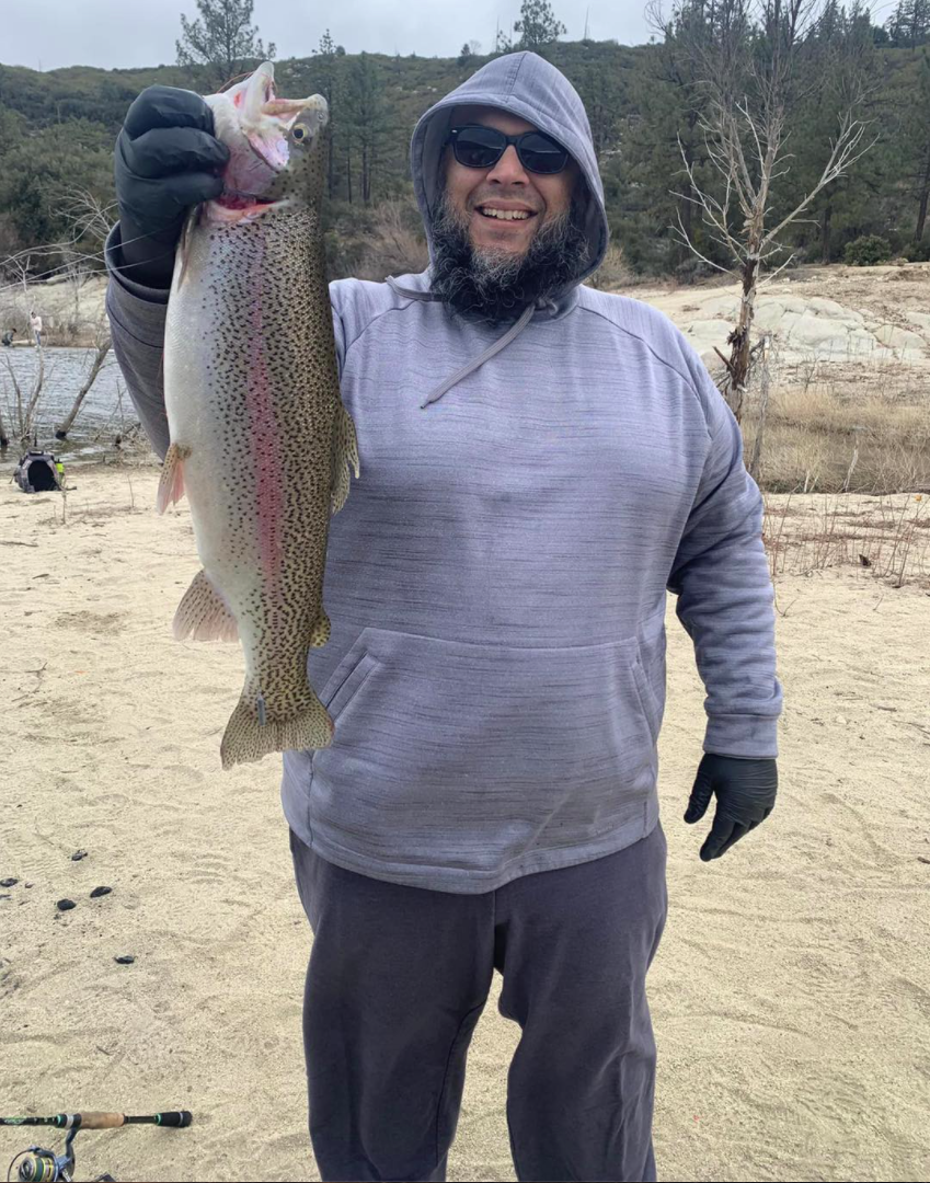 Lake Hemet stocked 4,000 pounds of trout including 'trophy' rainbows