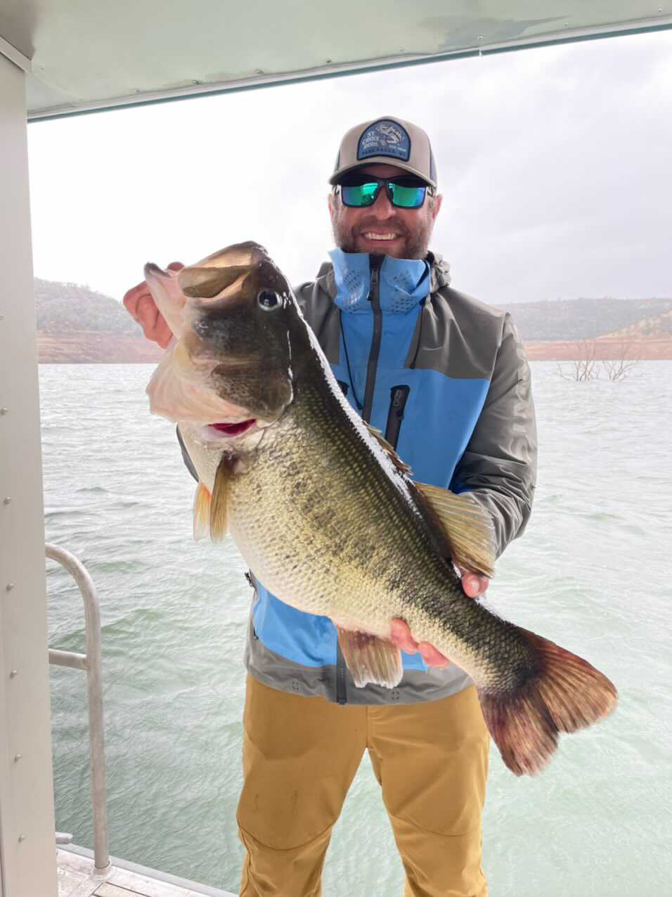 Bass Fishing – Giant new bait pays off with double-digit teener Largemouth  (photo gallery)