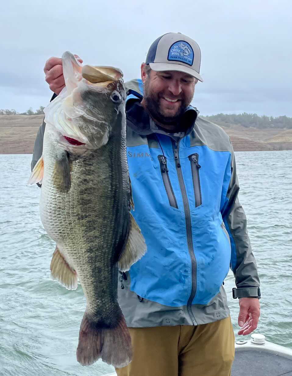 Bass Fishing – Giant new bait pays off with double-digit teener