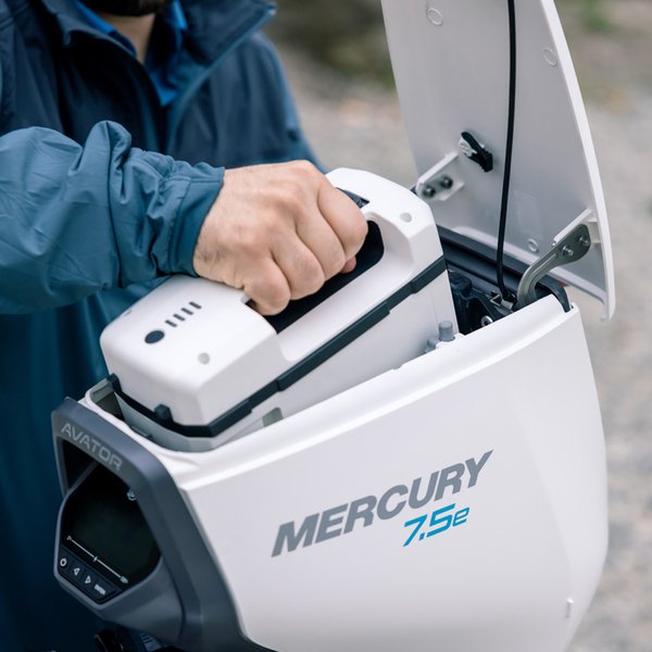 Boating Mercury Marine unveils new ELECTRIC outboard motor (photos